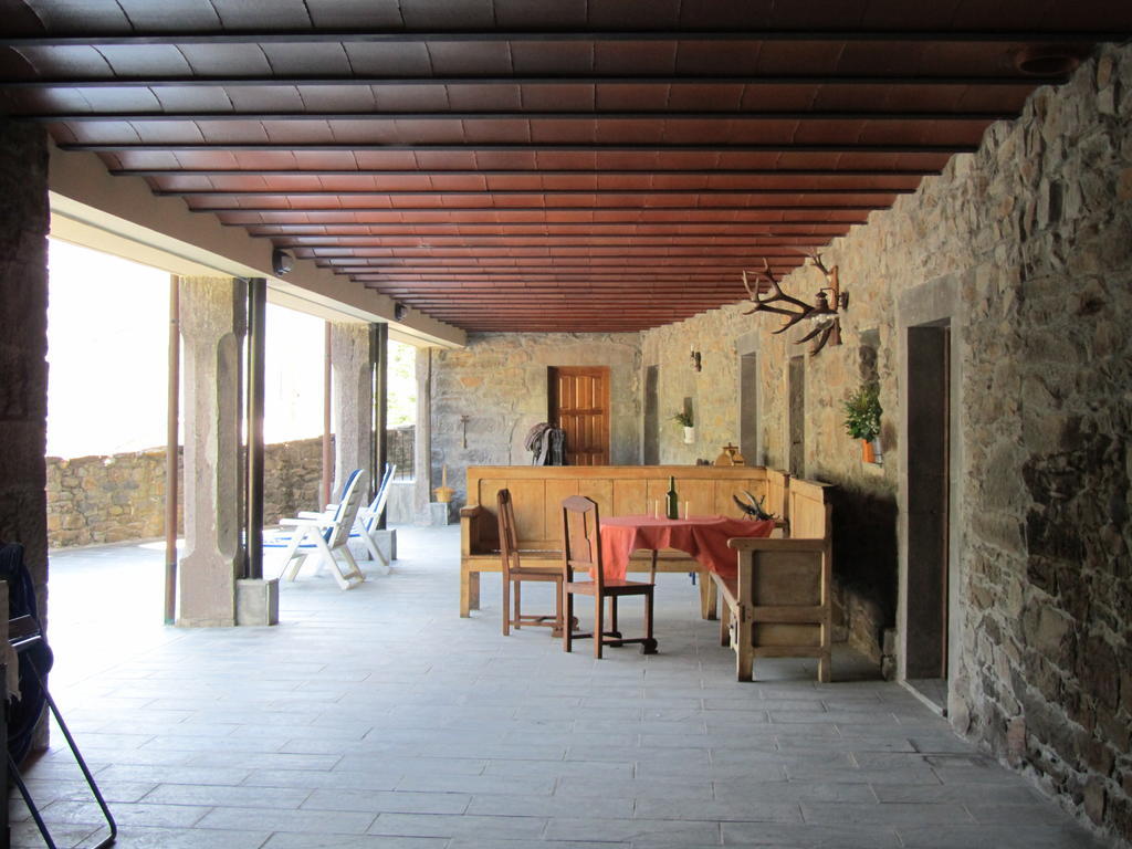 Apartamentos Rurales Casa Baltasar Monasterio De Hermo Luaran gambar