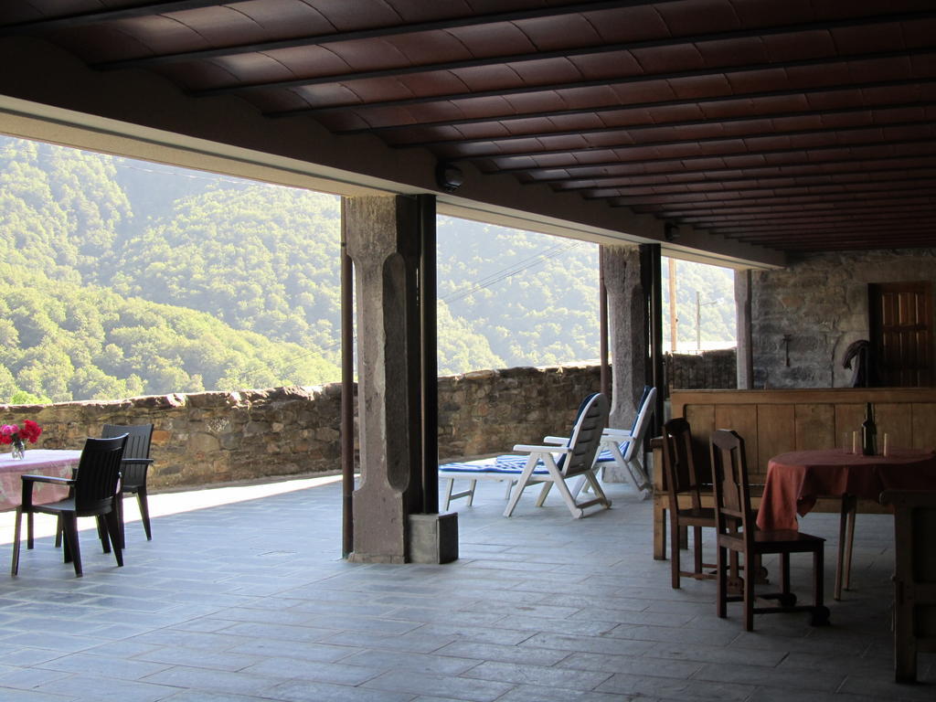 Apartamentos Rurales Casa Baltasar Monasterio De Hermo Luaran gambar