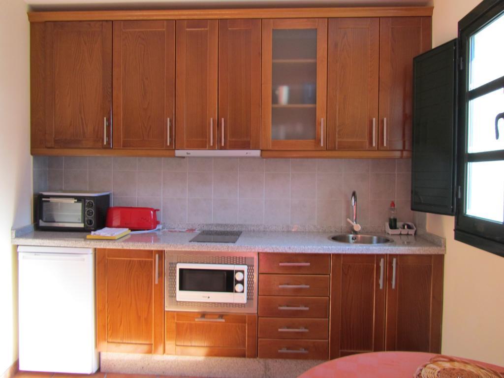 Apartamentos Rurales Casa Baltasar Monasterio De Hermo Luaran gambar